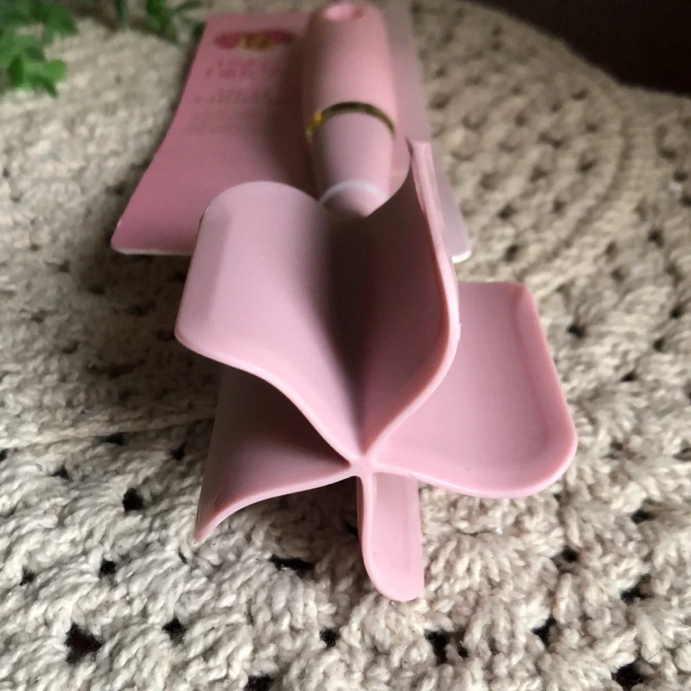 Paris Hilton Pink Kitchen Meal Chopper - Soft Pink Finish